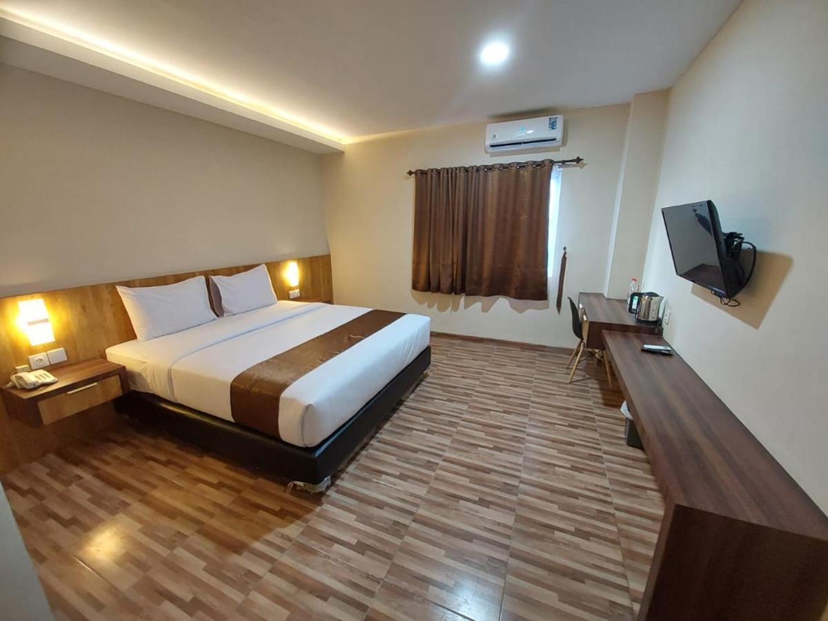 T Hotel Kualanamu Lubukpakam Exterior photo