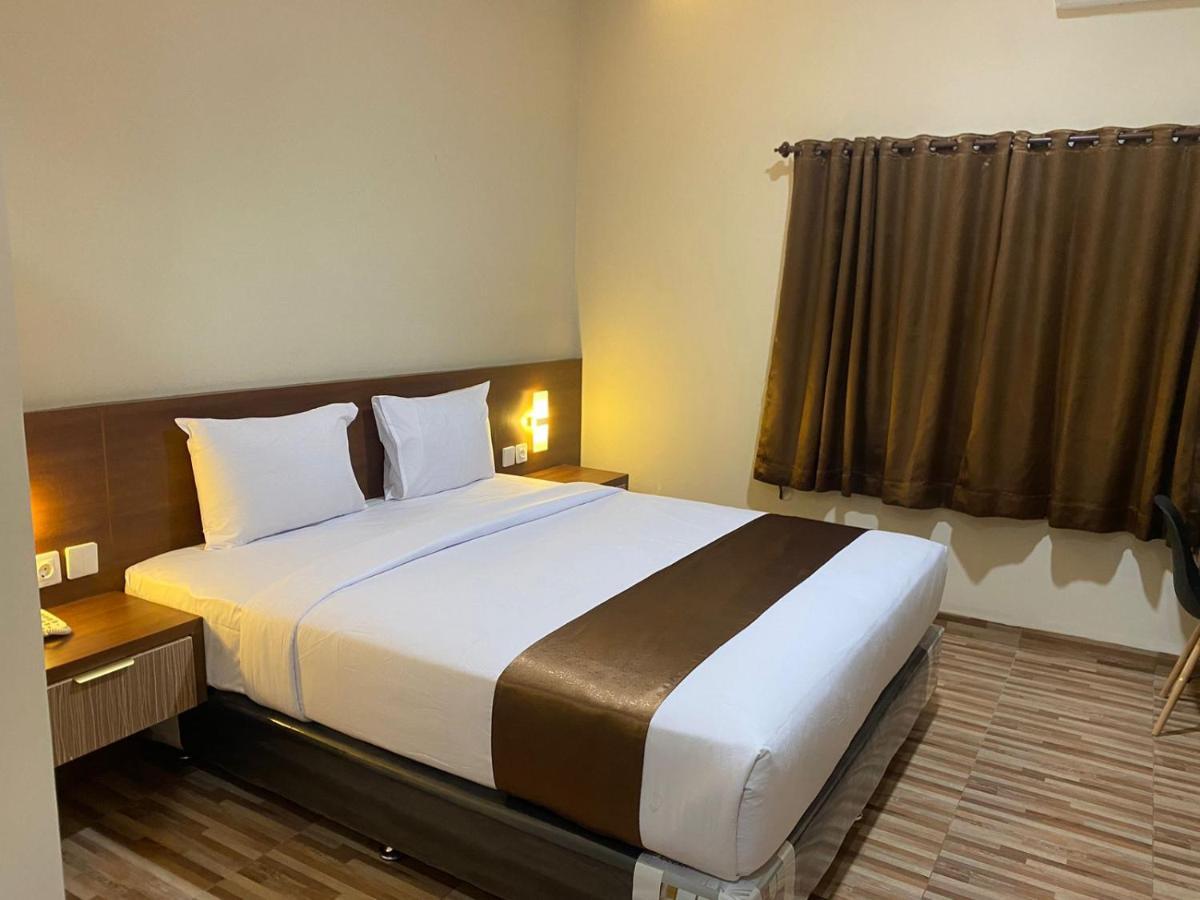 T Hotel Kualanamu Lubukpakam Exterior photo